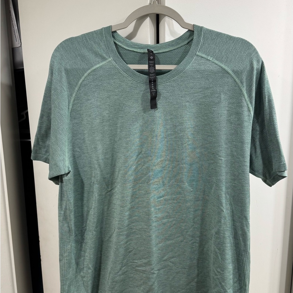 lululemon athletica Mint Green metal vent tech Short Sleeve Tee